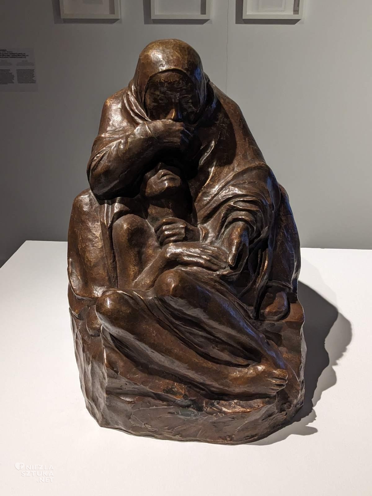 Käthe Kollwitz, Pietà, rzeźba, kobiety w sztuce, sztuka niemiecka, niezła sztuka