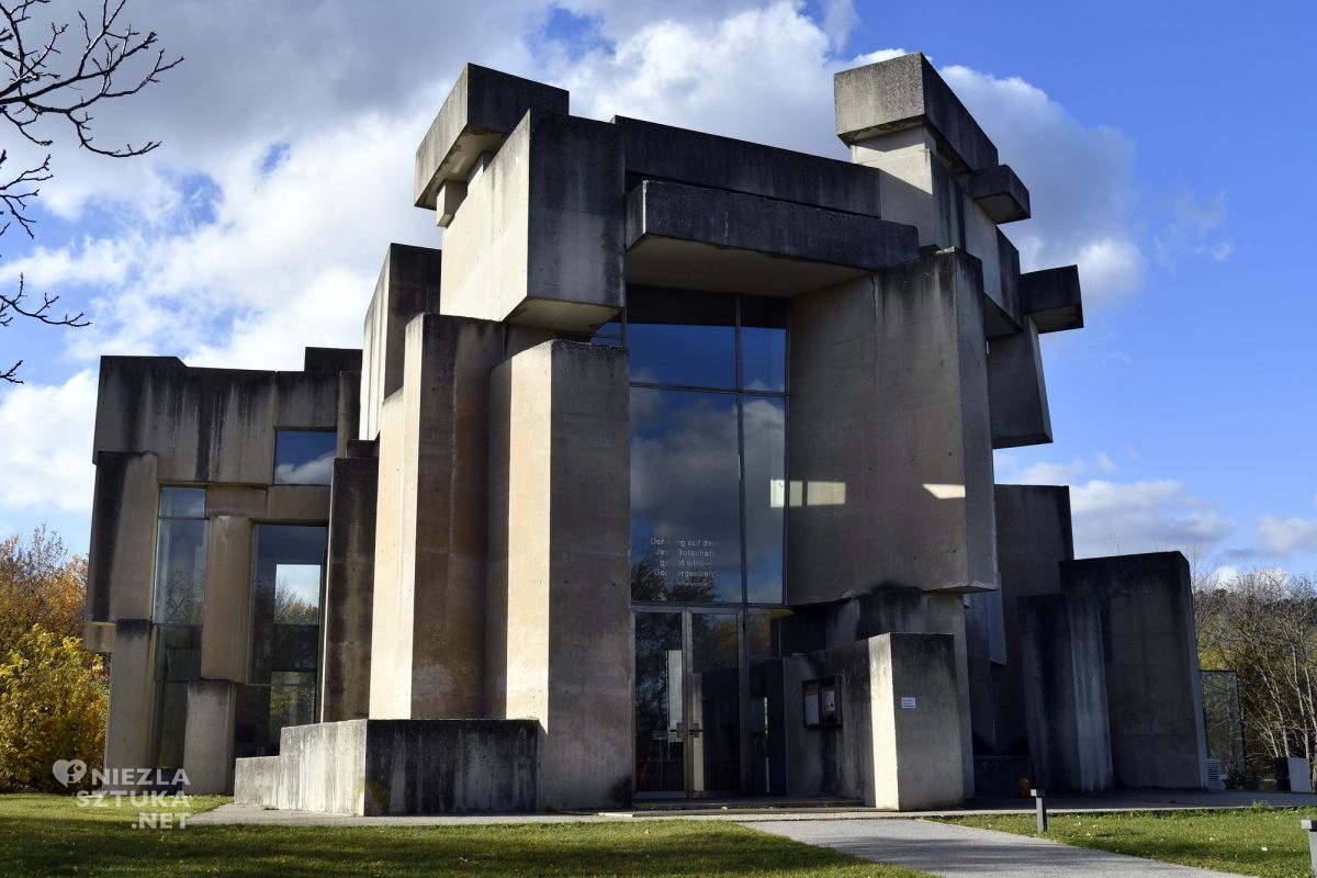 Wotruba Kirche w Wiedniu, Wiedeń nieoczywisty, co zobaczyć w Wiedniu, przewodnik po Wiedniu, niezła sztuka