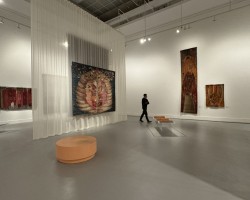 Krystyna Wojtyna-Drouet. Ja dla siebie nie istnieję, sztuka współczesna, sztuka polska, tkanina, sztuka kobiet, wystawa, relacja z wystawy, Zachęta Narodowa Galeria Sztuki, niezła sztuka