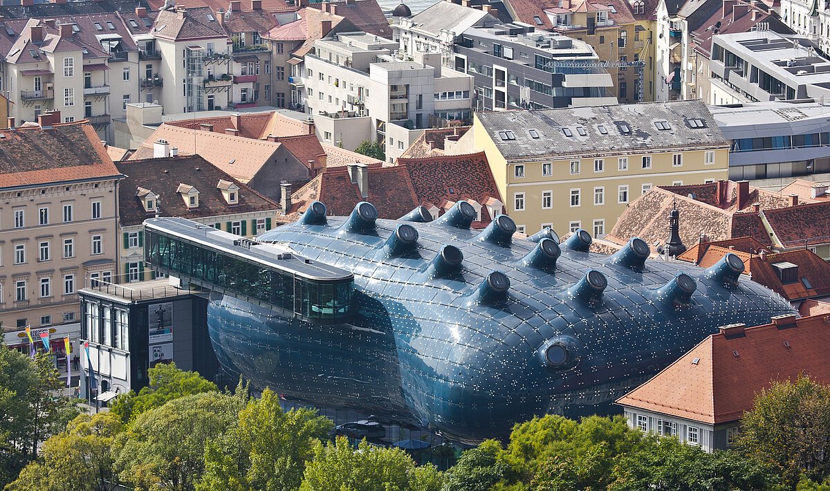 Kunsthaus Graz, Designerskie muzea świata, niezwykłe budynki, architektura, Najbardziej niezwykłe muzea na świecie, niezła sztuka