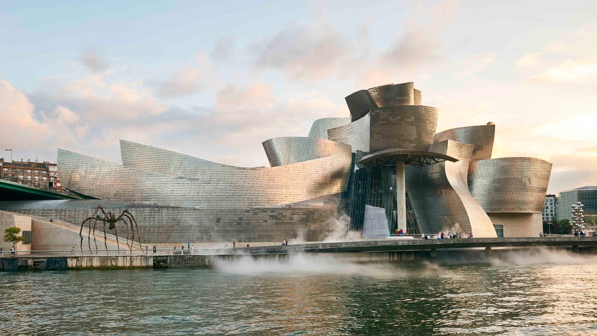 Guggenheim Museum Bilbao, Designerskie muzea świata, niezwykłe budynki, architektura, Najbardziej niezwykłe muzea na świecie, niezła sztuka