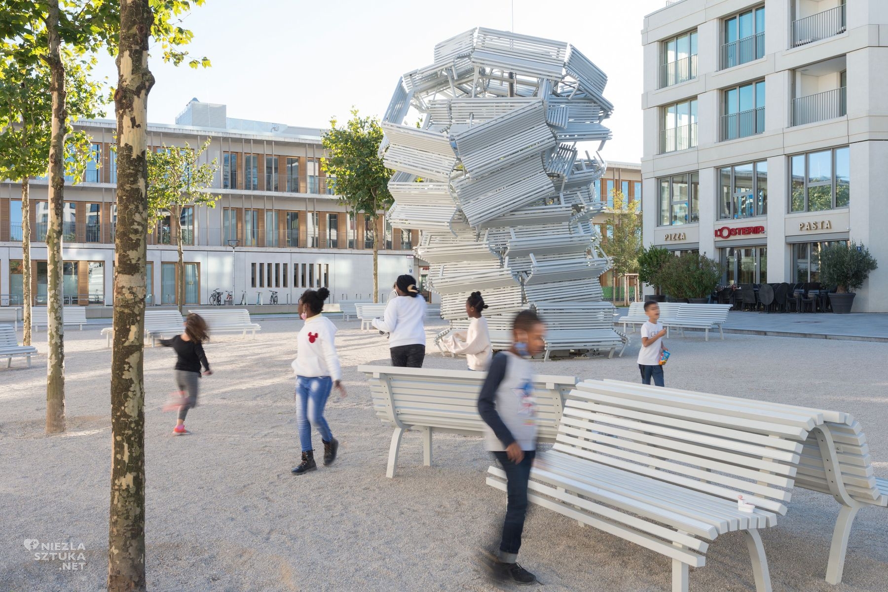 Olaf Metzel, Bauhausplatz Monachium, instalacja, Manifesta 16 Ruhr, wydarzenia ze świata sztuki, życie kulturowe, niezła sztuka