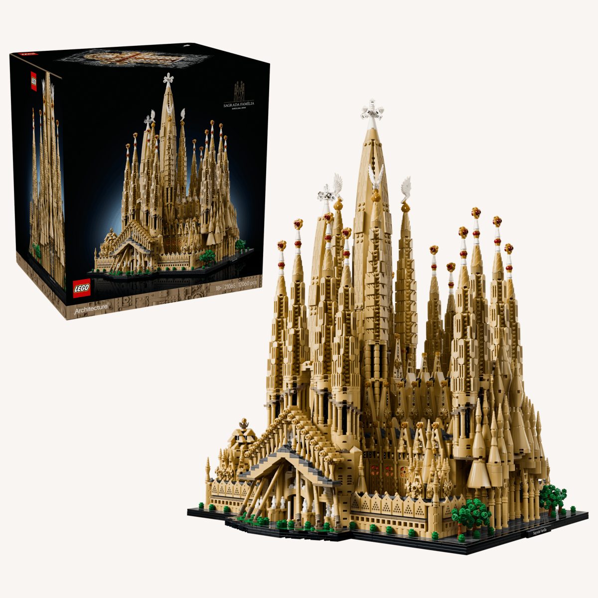 LEGO®, Sagrada Família, Antoni Gaudí, największy zestaw lego w historii, lego architektura, niezła sztuka