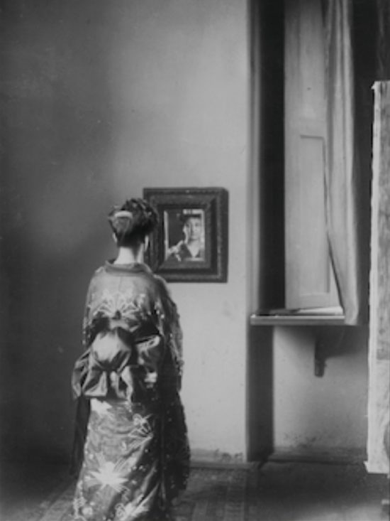 Wanda Pankiewicz pozująca do obrazu Józefa Pankiewicza Japonka, tygodnik ilustrowany, zdjęcie, fotografia, archiwum, niezła sztuka