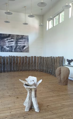 Magdalena Abakanowicz, pracownia historyczna, niezła sztuka