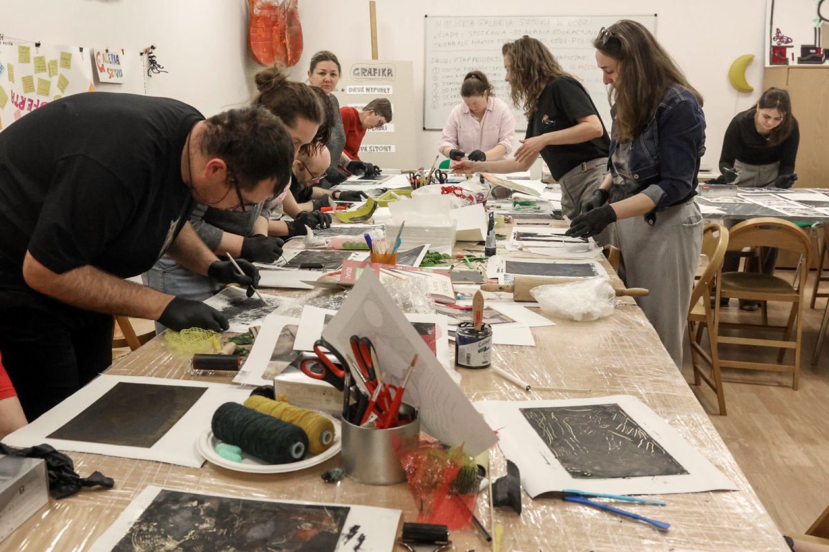 Ślady i spotkania - 19. Międzynarodowe Triennale Małe Formy Grafiki, Niezła Sztuka