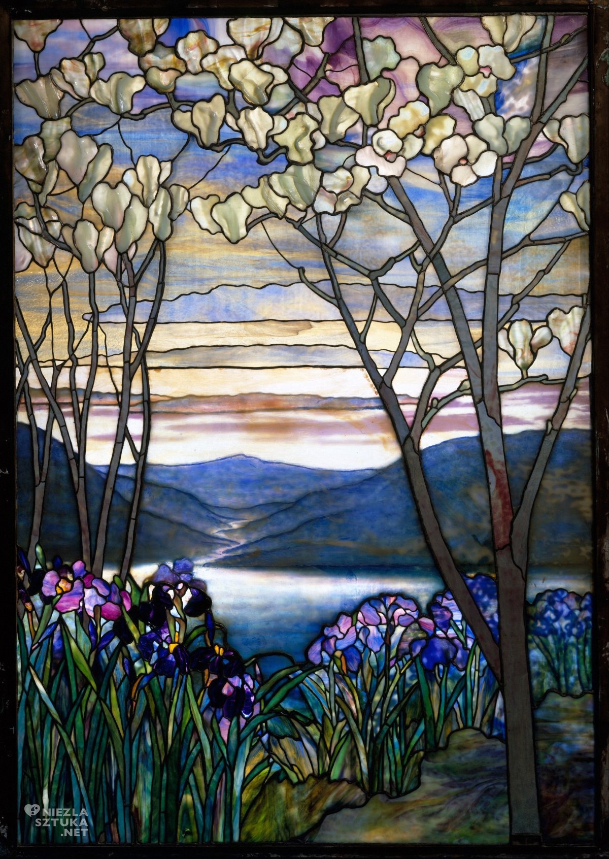 Louis Comfort Tiffany. Człowiek, który zamienił szkło w światło