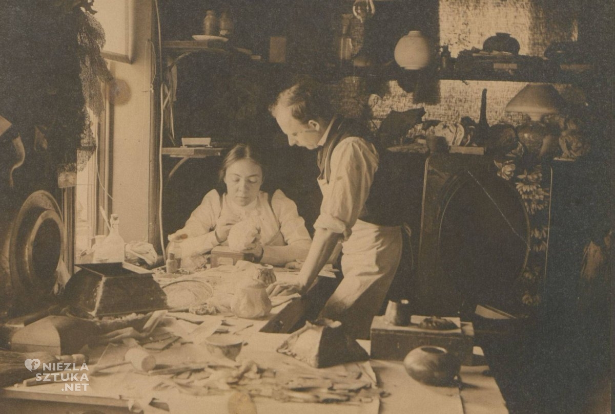 Clara Driscoll i Joseph Briggs w pracowni Tiffany Studios, pracownia artysty, Niezła Sztuka